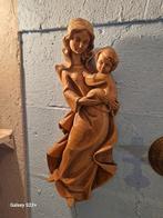 Maria met kind beeld is van hout, Antiek en Kunst, Antiek | Religie, Ophalen of Verzenden