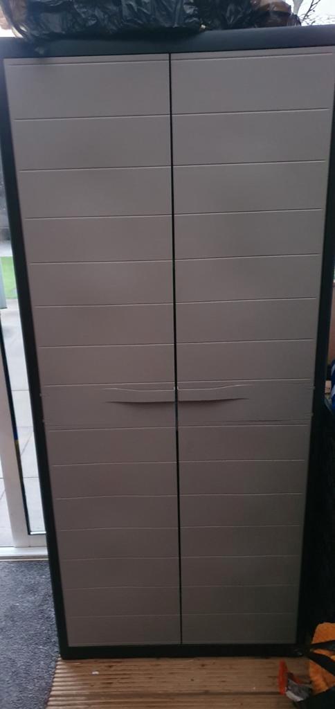 Te koop, nieuwe kunststof kast met 4 planken., Huis en Inrichting, Kasten | Kledingkasten, Nieuw, 150 tot 200 cm, 50 tot 100 cm