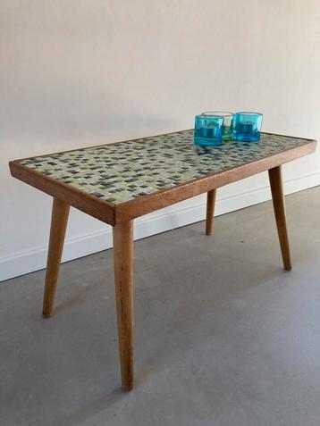 Midcentury vintage mozaïek bijzettafel beschikbaar voor biedingen