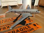DC-3 American Airlines snapfit model in originele verpakking, Ophalen of Verzenden, Nieuw, Schaalmodel