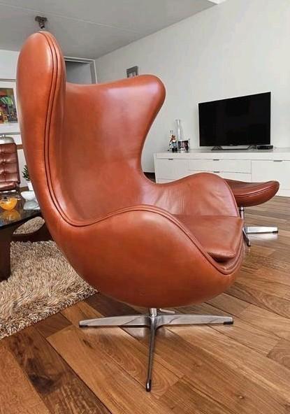 Leren fauteuil cognac kleur replica model Jacobsen egg chair, Huis en Inrichting, Fauteuils, Zo goed als nieuw, Leer, 75 tot 100 cm