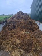 Verse tot gecomposteerde stromest paard, Ophalen, Mest