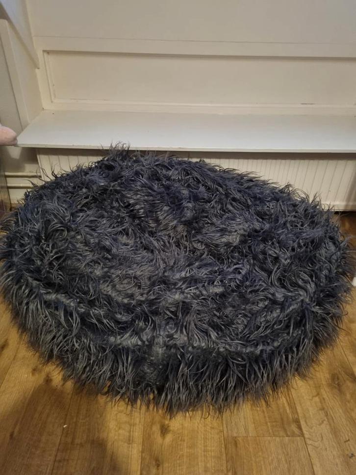 Grijze harige zitzak, Huis en Inrichting, Zitzakken, Gebruikt, Zitzak, Grijs, Ophalen