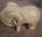 Beeld van een olifant, Ophalen of Verzenden, Gebruikt, Steen, Dierenbeeld
