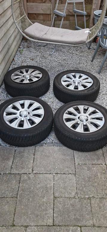 Set Winterbanden 16inch Skoda Karoq iincl wieldoppen beschikbaar voor biedingen