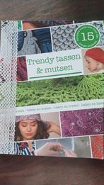 Trendy Tassen en mutsen, breien en haken, Ophalen of Verzenden, Zo goed als nieuw, Breien, Patroon of Boek