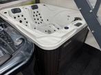 Jacuzzi 3 pers showroommodel van €7995 nu voor 7650,-, Ophalen of Verzenden, Nieuw