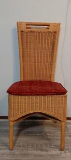 Grenen Eetstoelen (2) met Rode Zitkussens, Huis en Inrichting, Stoelen, Ophalen, Hout, Gebruikt, Twee