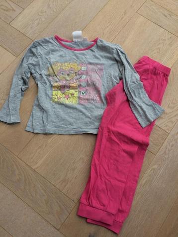 Leuke pyjama van Paw Petrol 116/122 beschikbaar voor biedingen