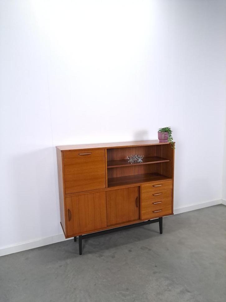 Teak vintage wandkast met lades, bar, zwarte poten highboard, Huis en Inrichting, Kasten | Wandmeubels, Gebruikt, 100 tot 150 cm