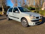 Renault Clio 1.2 16V Autbas E4 2004 Grijs, Voorwielaandrijving, Stof, 74 pk, 31 €/maand