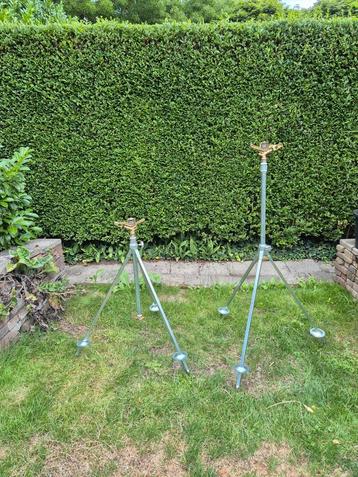 Rondgaande tuinsproeier met Geka koppeling  beschikbaar voor biedingen