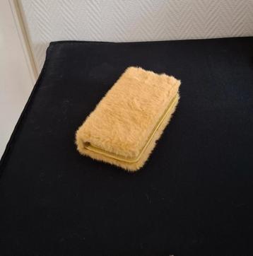 Nieuw Fluffy Portemonnee beschikbaar voor biedingen