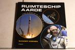 Jij bent astronaut van … Ruimteschip Aarde / Sander Koenen, Ophalen of Verzenden, Zo goed als nieuw, Fictie algemeen