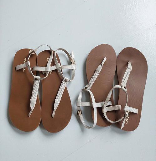 2 PAAR Slippers O'Neill Maat 37 en 38 Leer Zilver Slipper, Kleding | Dames, Schoenen, Gedragen, Overige kleuren, Ophalen of Verzenden