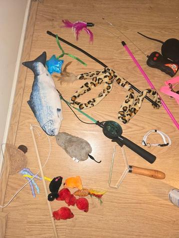Divers kattenspeelgoed en kattenspullen etc.  beschikbaar voor biedingen
