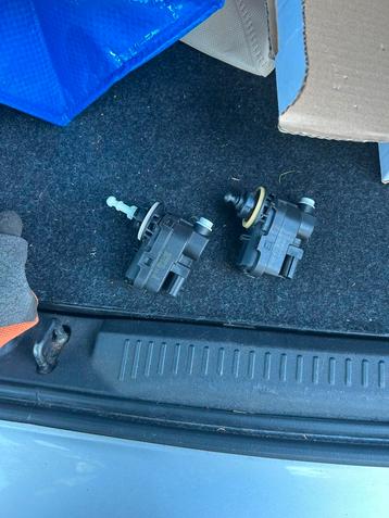 Stelmotor koplamp beschikbaar voor biedingen