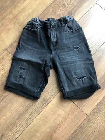 Jack & Jones korte jeansbroek beschikbaar voor biedingen