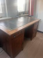 Oud houten bureau met lades en deuren, Huis en Inrichting, Bureaus, Ophalen, Gebruikt, Bureau