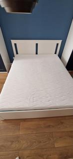 Mooi bed (160 cm x 200 cm) incl. lattenbodem + matras, Ophalen, Gebruikt, Wit, Tweepersoons