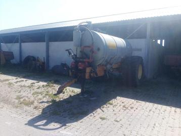 Veenhuis tank beschikbaar voor biedingen