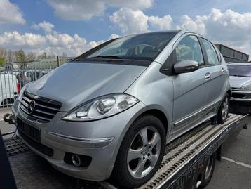 Mercedes A-klasse 160 CDI 2006 veel onderdelen voorradig  beschikbaar voor biedingen