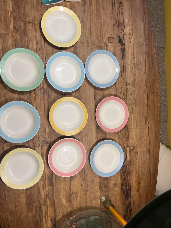 10 Petrus Regout Diepe Borden Pastel, Huis en Inrichting, Keuken | Servies, Zo goed als nieuw, Bord(en), Overige stijlen, Aardewerk
