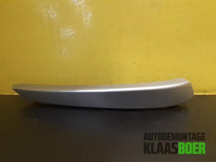 Bumperlijst rechts-voor van een Opel Vectra, Auto-onderdelen, Carrosserie en Plaatwerk, Bumper, Opel, Gebruikt, 6 maanden garantie