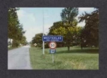 Foto Westerlee Straatbeeld Plaatsnaambord Jaren 80. beschikbaar voor biedingen