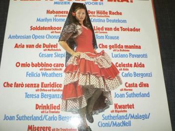 33 diverse lp's pin-up dames mancave muurhangers beschikbaar voor biedingen