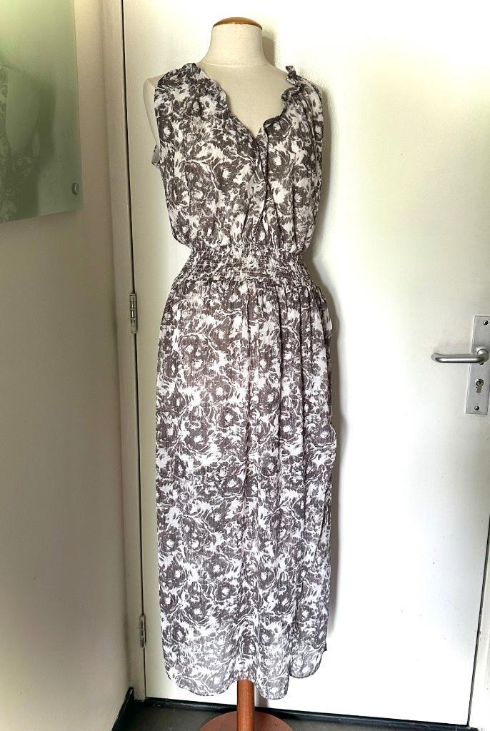 Maxi Jurk AllSaints All Saints grijs room wit bloemen M 38, Kleding | Dames, Jurken, Zo goed als nieuw, Maat 38/40 (M), Grijs