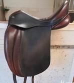 TC Dressuurzadel 17,5 inch Wijd & Kort, Dieren en Toebehoren, Paarden en Pony's | Zadels, Ophalen of Verzenden, Zo goed als nieuw