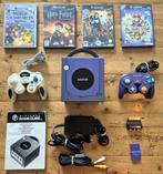 Gamecube + 2 controllers + 4 spellen + memorycard + handleid, Gebruikt, Met 2 controllers, Ophalen of Verzenden, Paars
