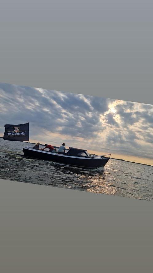 Ruime sloep 7 meter met zwem plateau, Watersport en Boten, Sloepen, Gebruikt, 10 tot 30 pk, 6 meter of meer, Buitenboordmotor