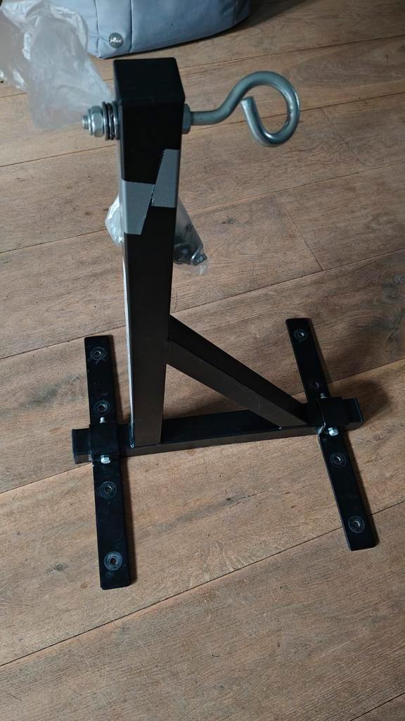 Muurbeugel voor Bokszak - ZGAN, Sport en Fitness, Boksen, Zo goed als nieuw, Boks-accessoire, Ophalen