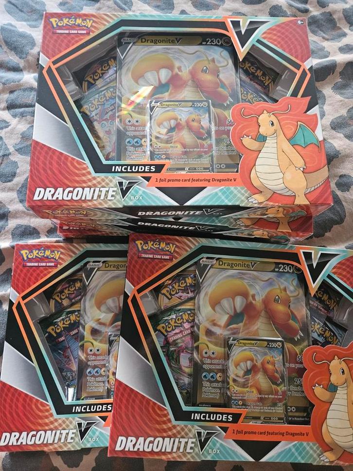 Dragonite V Boxen - Pokémon TCG, Hobby en Vrije tijd, Verzamelkaartspellen | Pokémon, Nieuw, Overige typen, Foil, Ophalen of Verzenden