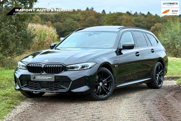 BMW 3-serie Touring 330e xDrive M sport Pano ACC Camera 19 i, Auto's, BMW, Bedrijf, Te koop, 3-Serie, 4x4, ABS, Achteruitrijcamera
