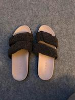Zara Slippers Maat 41 - Amper Gedragen!, Ophalen of Verzenden, Zo goed als nieuw, Zwart, Slippers