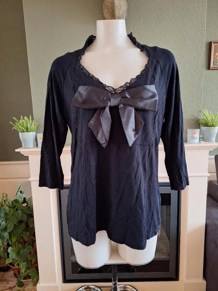 Yoek zwarte strik top in topstaat Mt 44 Gratis Verzenden !, Kleding | Dames, Tops, Zo goed als nieuw, Maat 42/44 (L), Zwart, Lange mouw