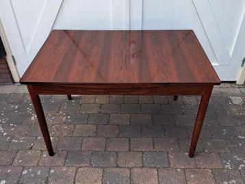 Topform vintage design eettafel  beschikbaar voor biedingen