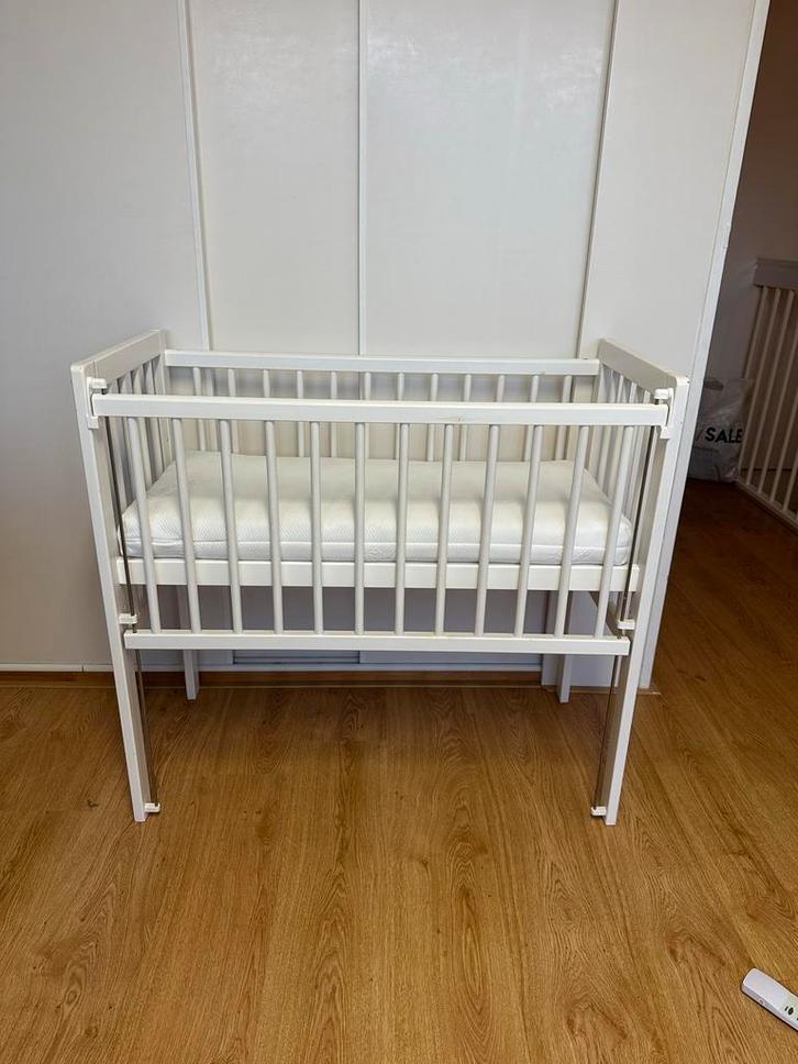 Wieg / co-sleeper Petite Amélie - Zo goed als nieuw!, Kinderen en Baby's, Babywiegjes en Ledikanten, Zo goed als nieuw, Wieg, Ophalen