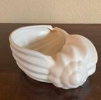 Witte Bloempot in de vorm van een schelp, Ophalen of Verzenden, Rond, Aardewerk, Minder dan 25 cm