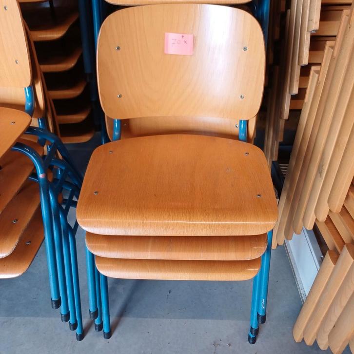 70 x vintage schoolstoelen stapelstoelen kerk partij stoelen, Huis en Inrichting, Stoelen, Gebruikt, Vijf, Zes of meer stoelen