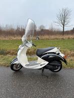 Sym Mio snor, Gebruikt, Benzine, 50 cc, Maximaal 25 km/u