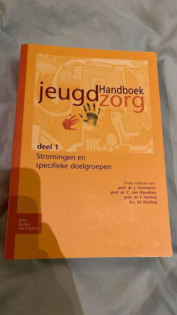 C.H.C.J. van Nijnatten - Handboek jeugdzorg deel 1, Boeken, Wetenschap, Zo goed als nieuw, Ophalen of Verzenden
