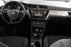 Volkswagen Touran 1.2 TSI Trendline, 5p, Trekhaak, Cruise Co, Voorwielaandrijving, 65 €/maand, Stof, Gebruikt