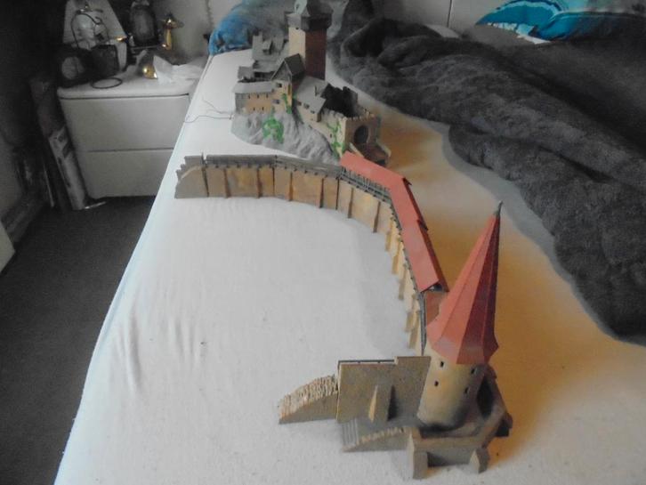 kibri kasteel falkenstein en kibri stadsmuur ho, Hobby en Vrije tijd, Modeltreinen | H0, Zo goed als nieuw, Brug, Tunnel of Gebouw