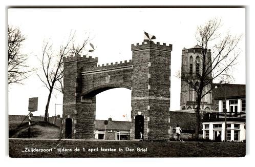 Brielle, "Zuijderpoort" tijdens de 1 april feesten, Verzamelen, Ansichtkaarten | Nederland, Gelopen, Zuid-Holland, 1960 tot 1980