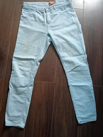 Lichtblauwe Jeans beschikbaar voor biedingen