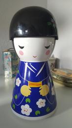 Kokeshi blauw kimono porcelain geisha met deksel, Ophalen of Verzenden, Zo goed als nieuw